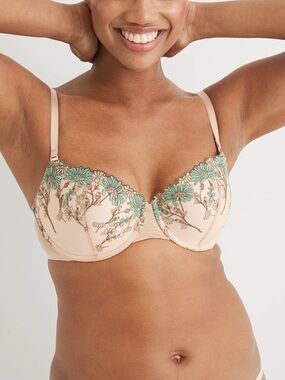 (6) Aerie floral embroidered bra